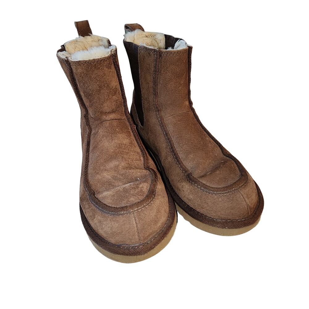 Ugg Australia Women's wool lined boots sz 8